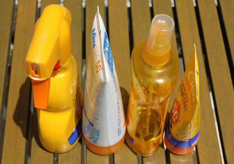 do-employers-have-to-provide-sun-cream-health-and-safety-blog